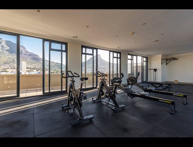 BEDROOM STUDIO APARTMENT TO LET IN CAPE TOWN CITY CENTRE